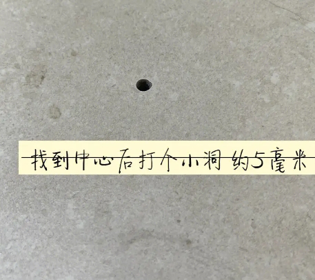 荷塘瓷砖空鼓维修公司专业解答在瓷砖铺贴过程中，如果砂料搅拌不均匀，将会带来以下问题